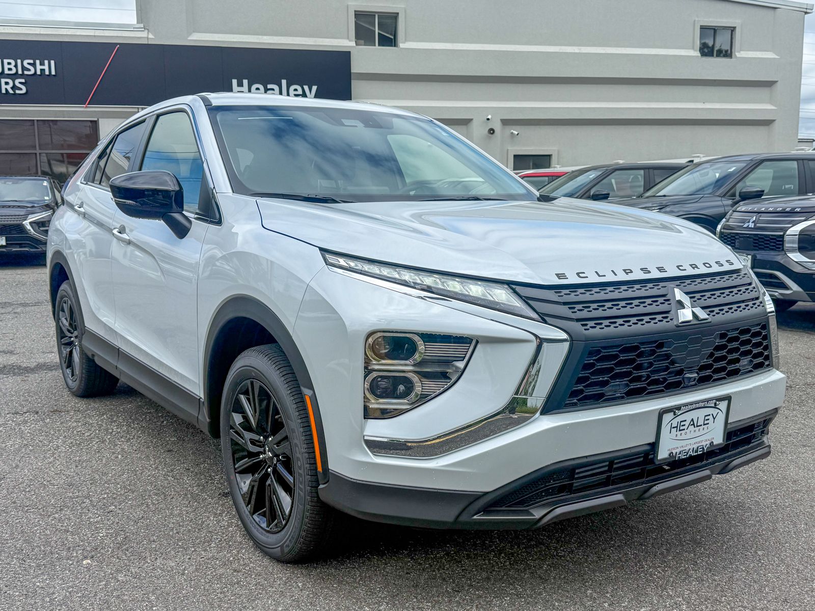 Photo view of 2026 Mitsubishi Eclipse Cross in White