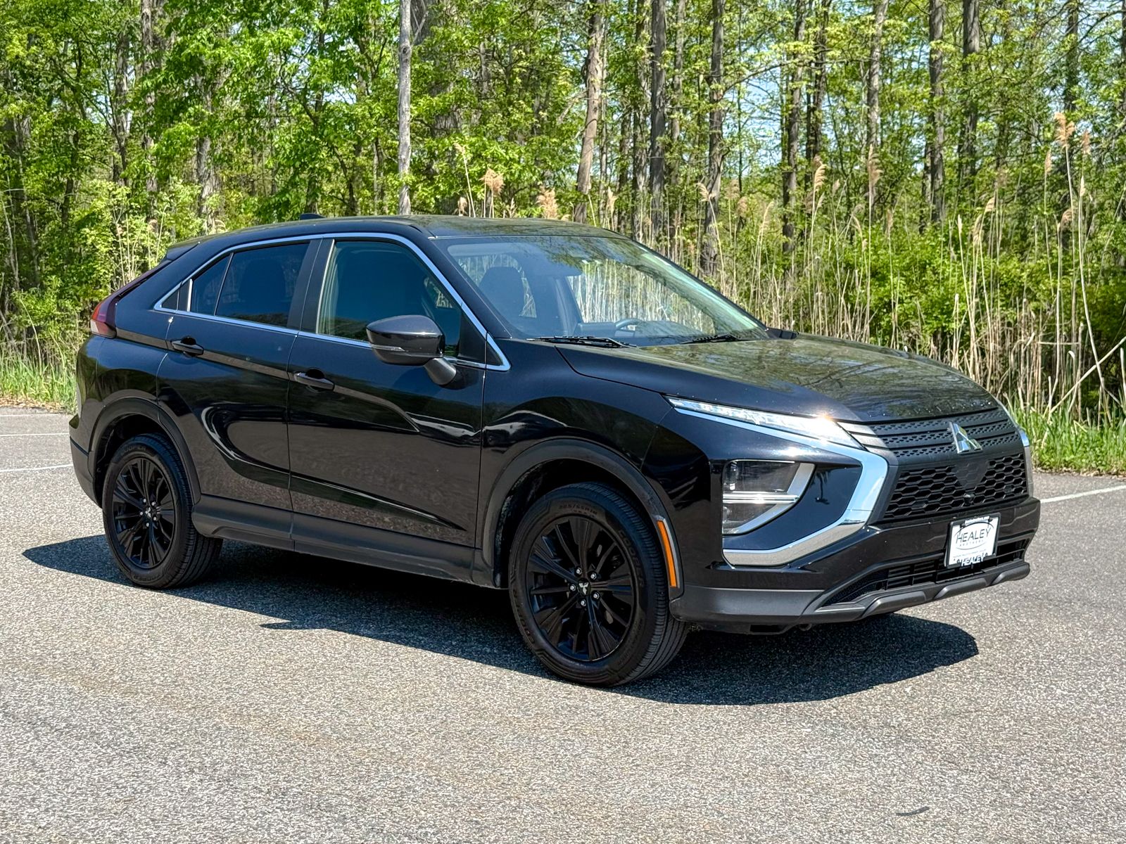 Photo view of 2022 Mitsubishi Eclipse Cross in