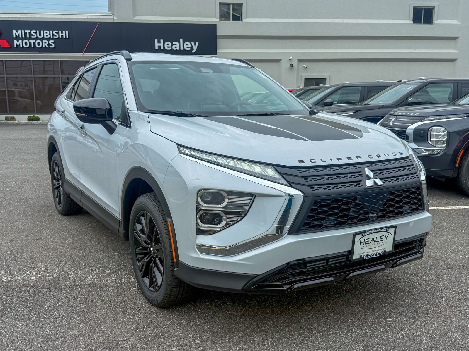 Photo view of 2026 Mitsubishi Eclipse Cross in White