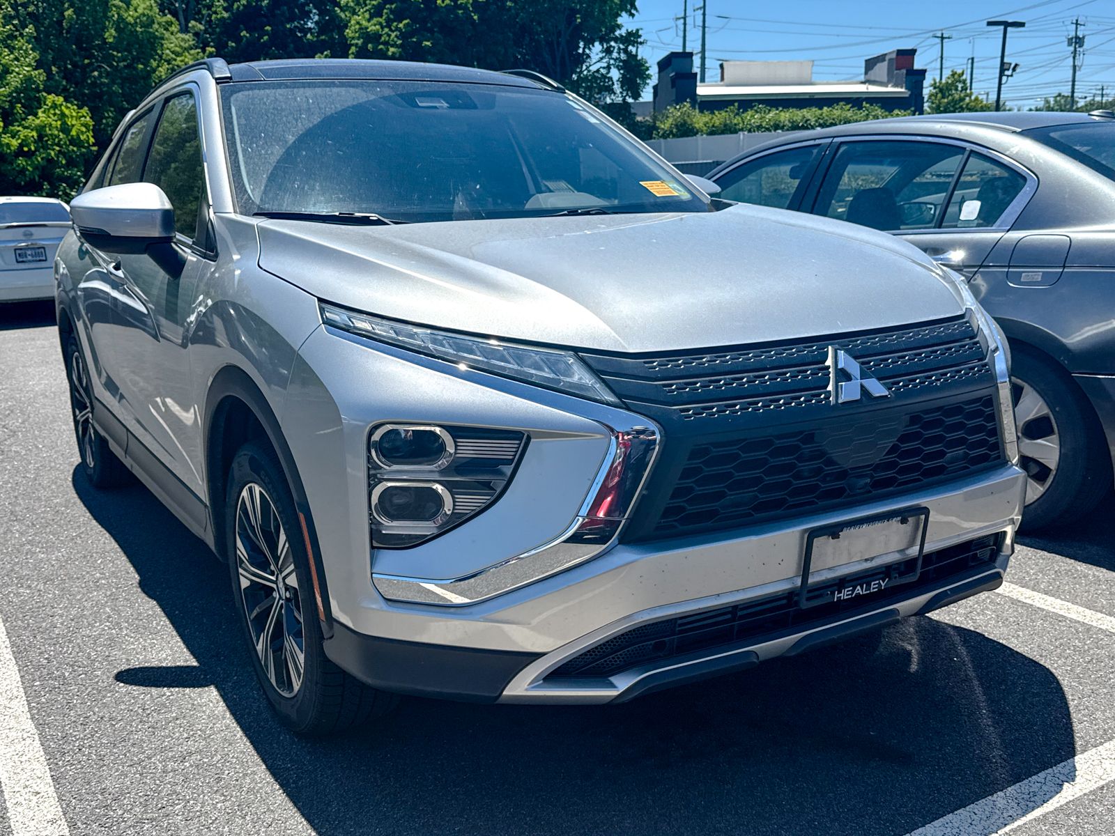 Photo view of 2022 Mitsubishi Eclipse Cross in Silver