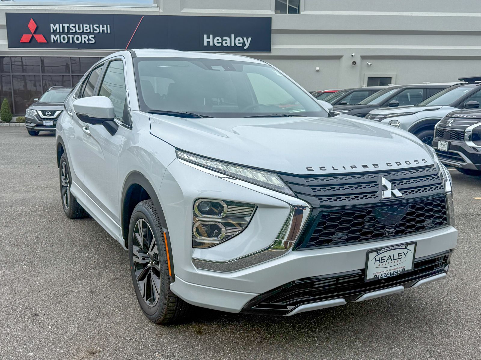 Photo view of 2026 Mitsubishi Eclipse Cross in White