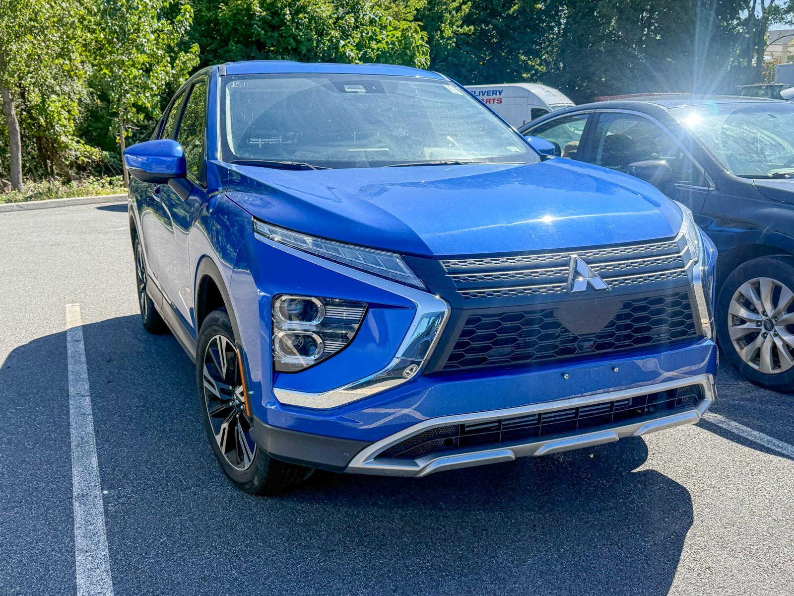 Photo view of 2025 Mitsubishi Eclipse Cross in White
