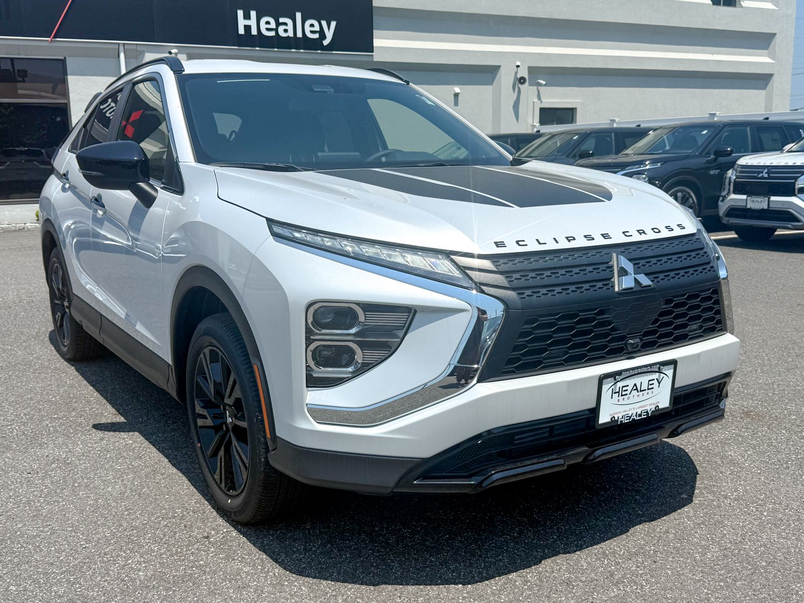 Photo view of 2026 Mitsubishi Eclipse Cross in White
