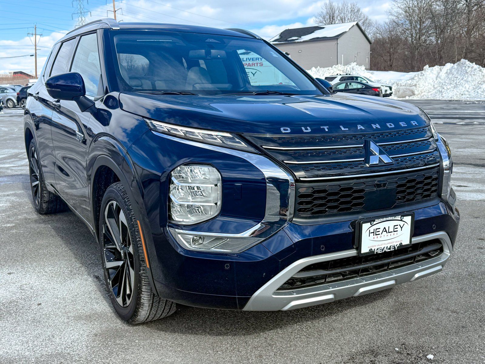 Photo view of 2025 Mitsubishi Outlander PHEV in Blue