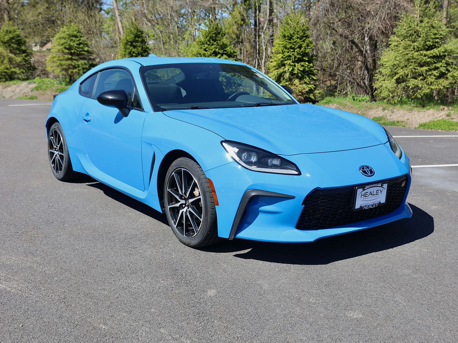 Photo view of 2022 Toyota GR86 in Blue