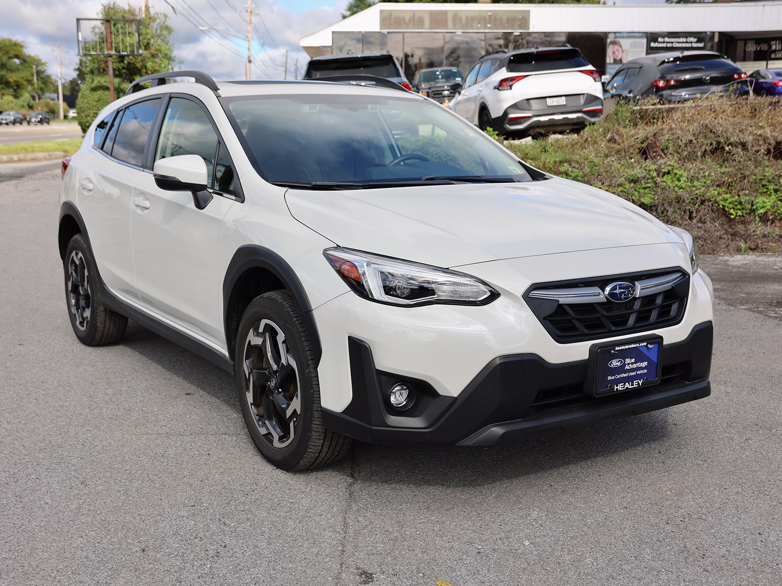 Photo view of 2023 Subaru Crosstrek in White
