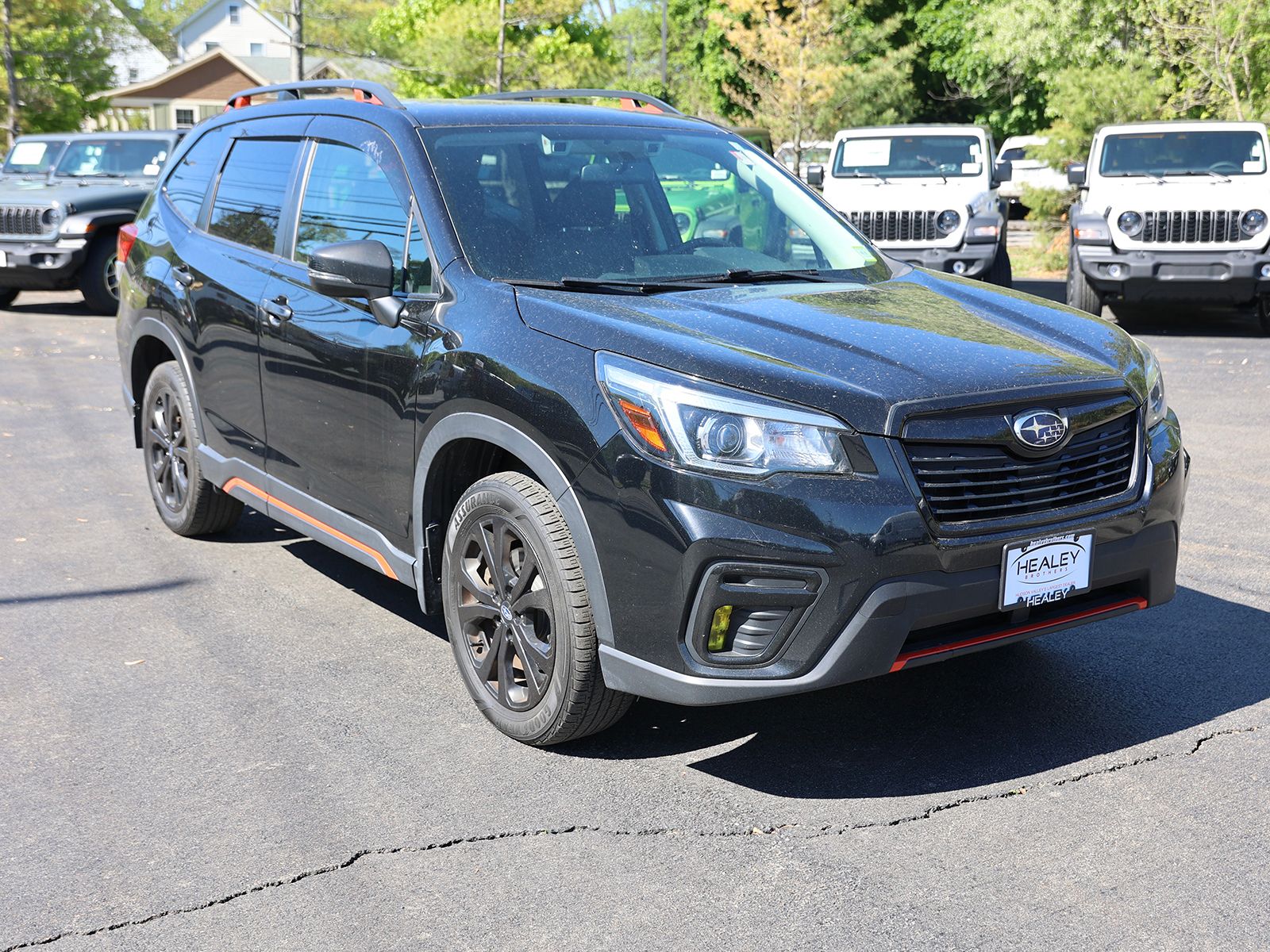 Photo view of 2020 Subaru Forester in Black
