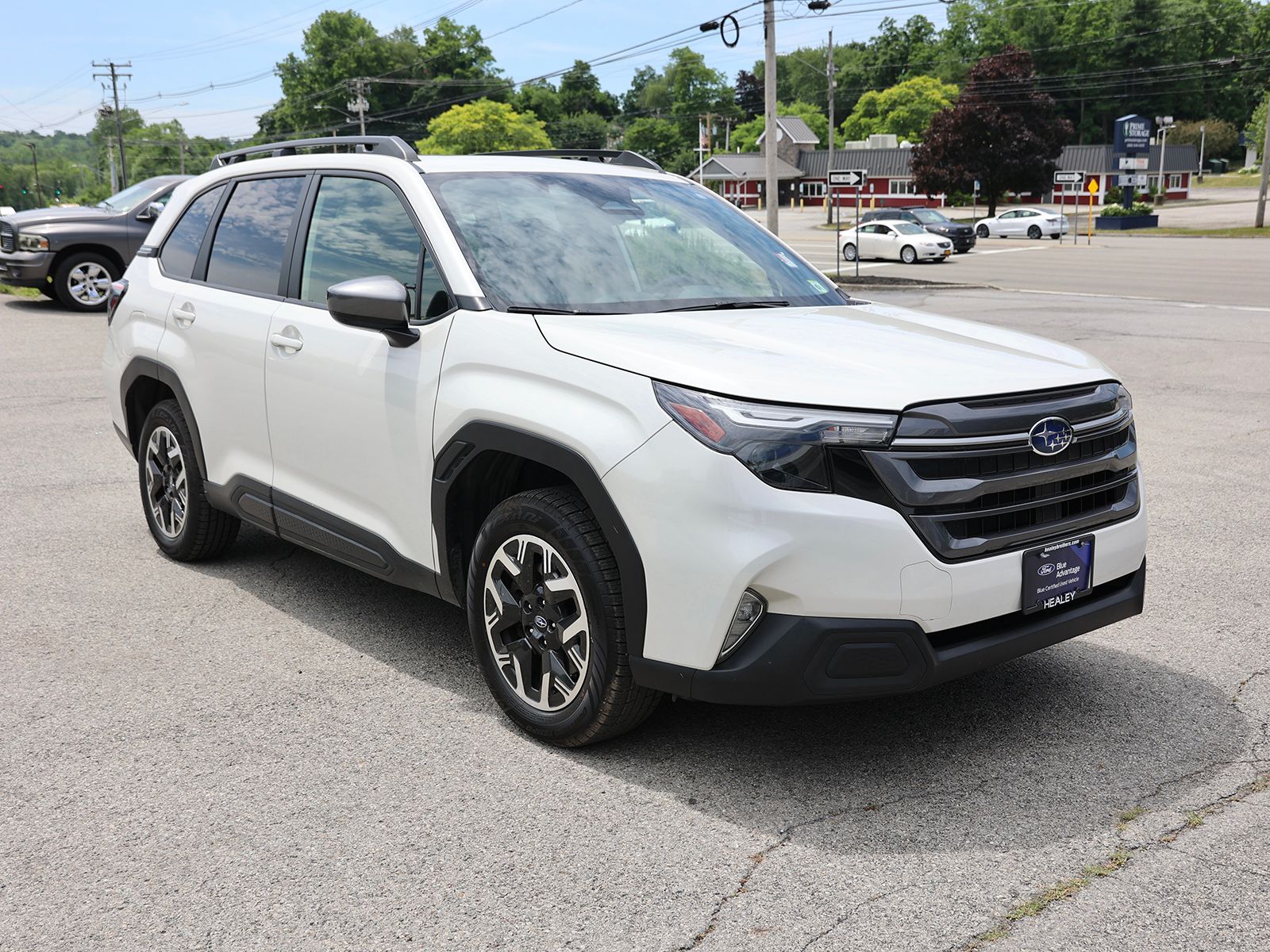 Photo view of 2025 Subaru Forester in White