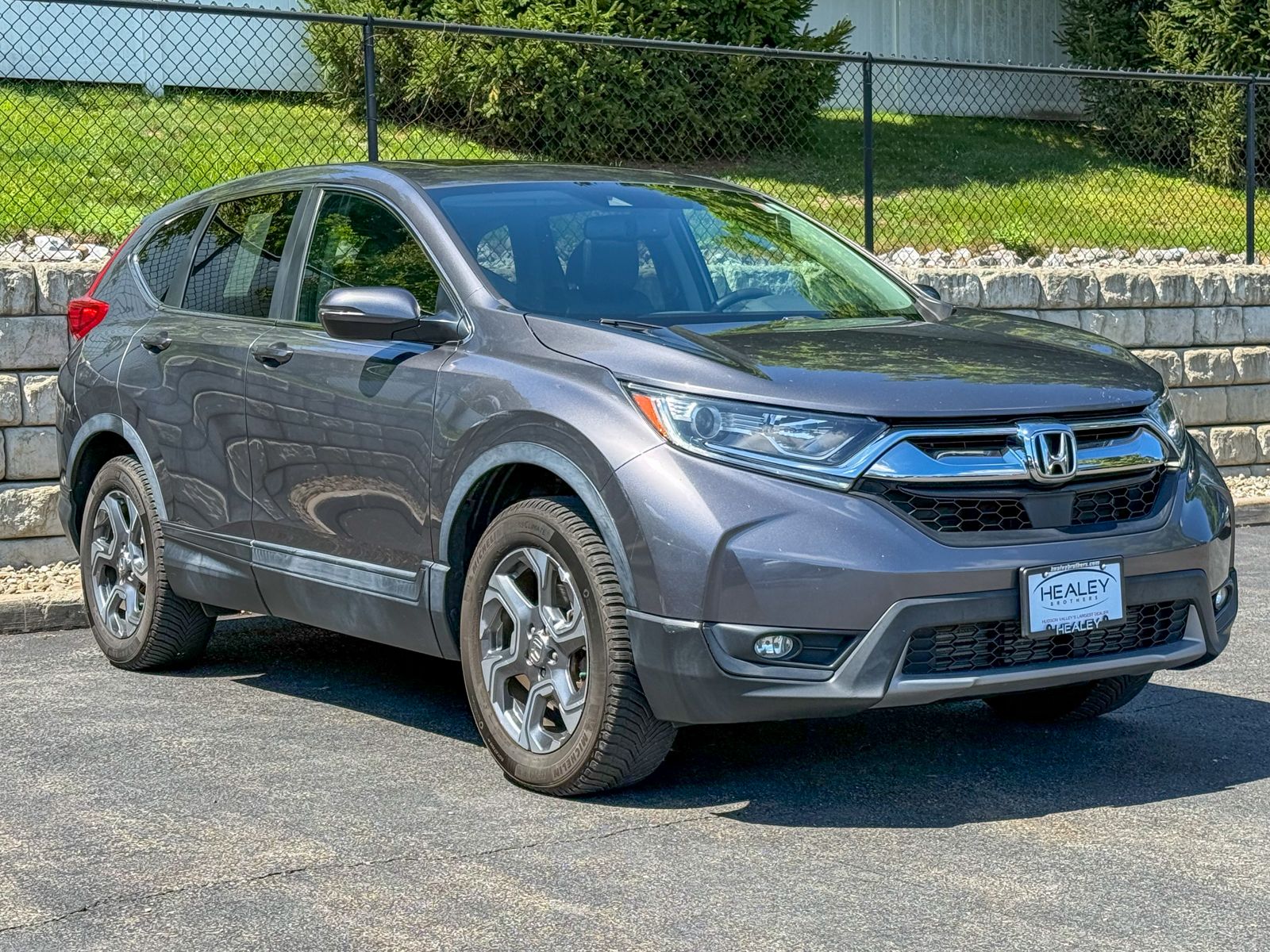 Photo view of 2019 Honda CR-V in Gray