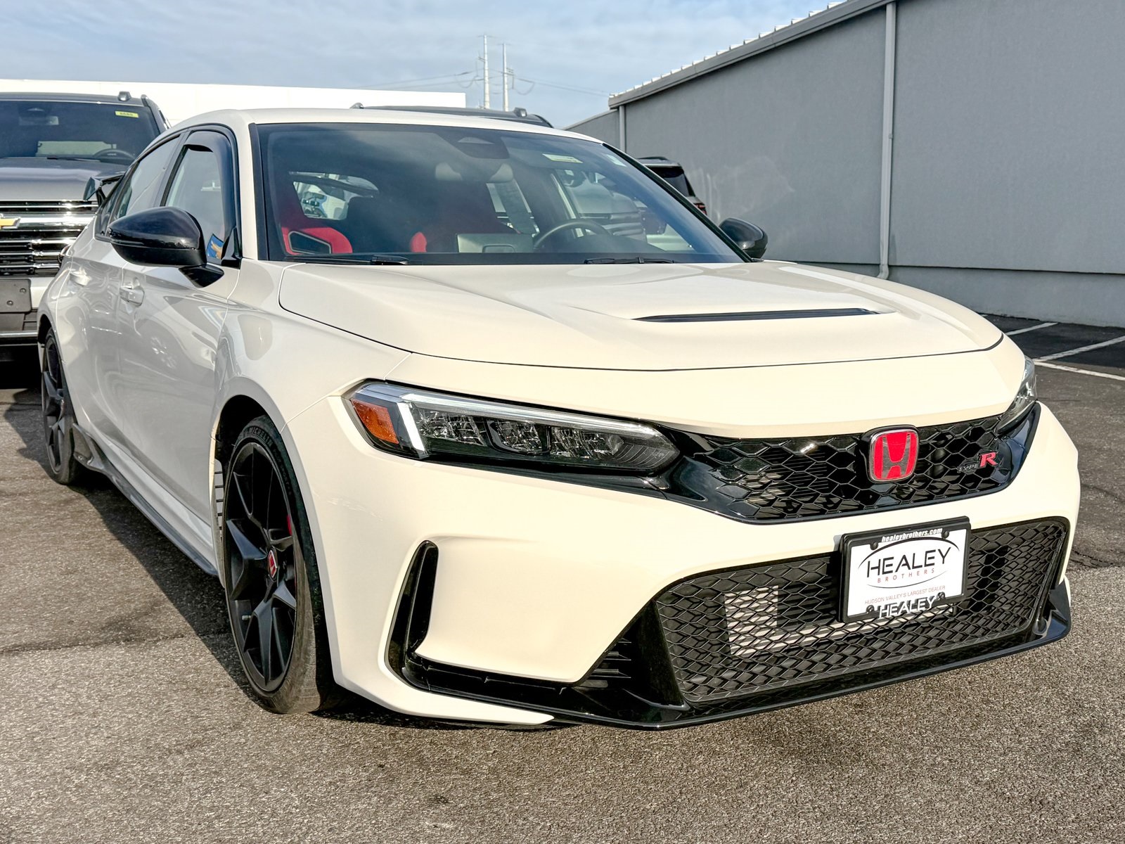 Photo view of 2025 Honda Civic Type R in White