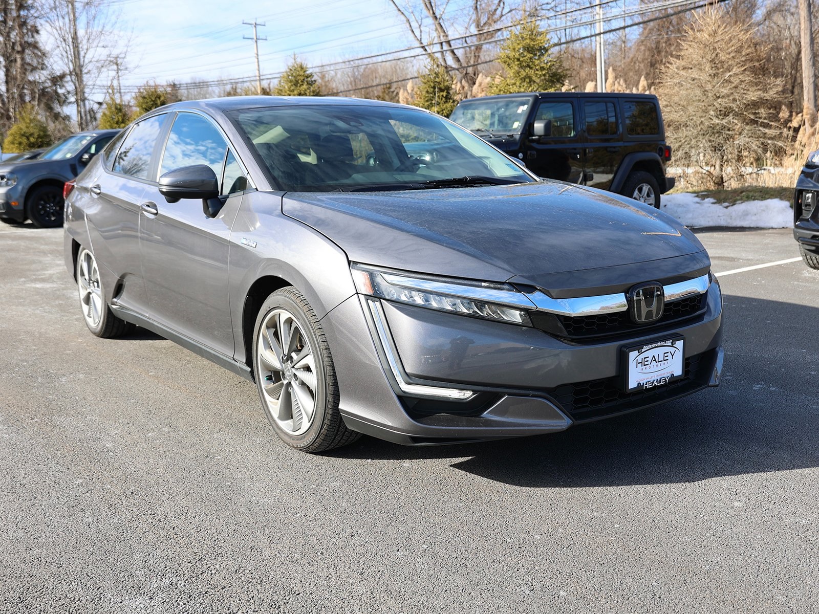 Photo view of 2018 Honda Clarity Plug-In Hybrid in Gray