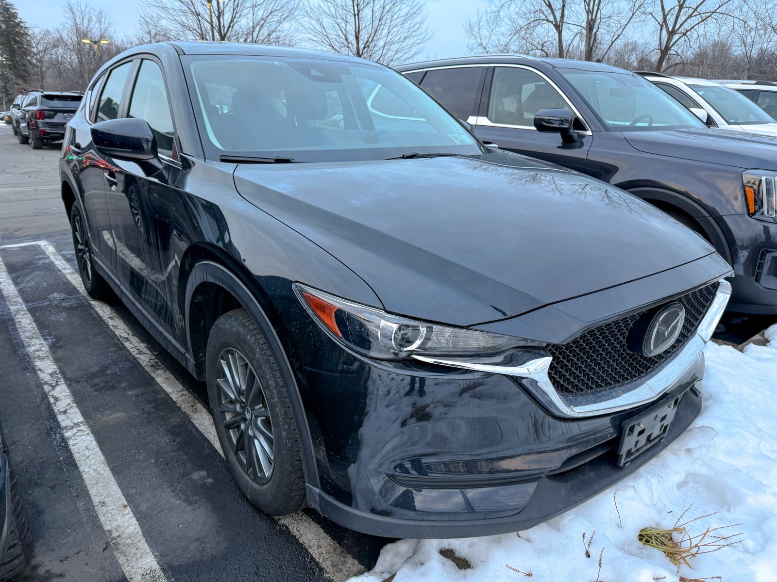 Photo view of 2021 Mazda CX-5 in Black