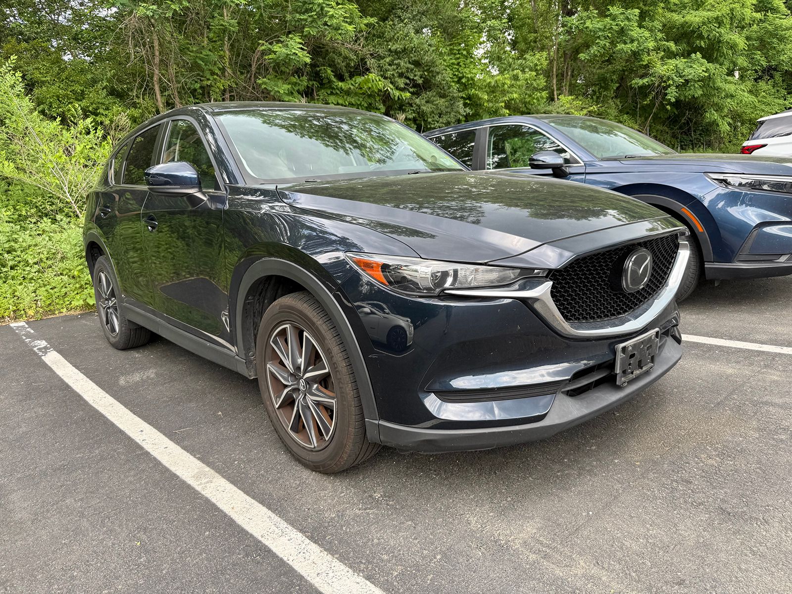 Photo view of 2018 Mazda CX-5 in Blue
