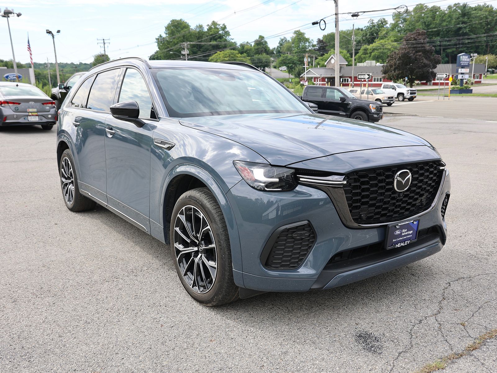 Photo view of 2025 Mazda CX-70 in Gray