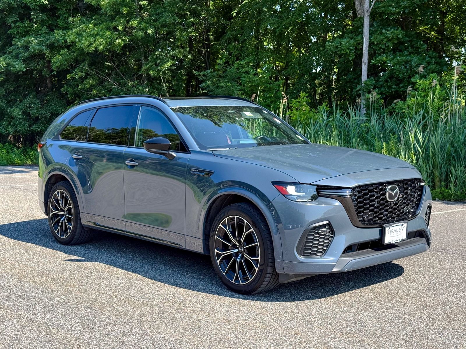 Photo view of 2025 Mazda CX-70 in Gray
