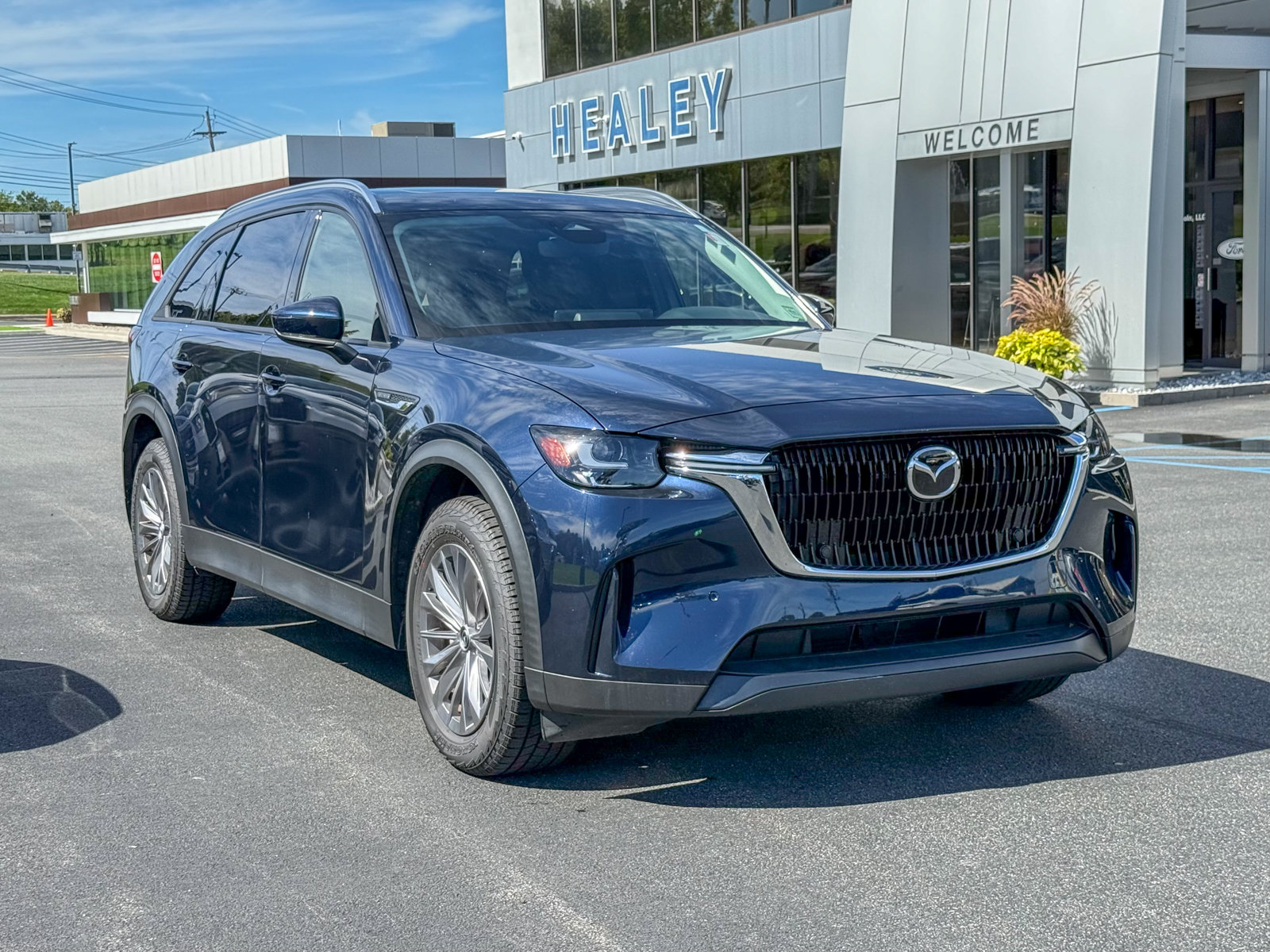 Photo view of 2025 Mazda CX-90 in Blue