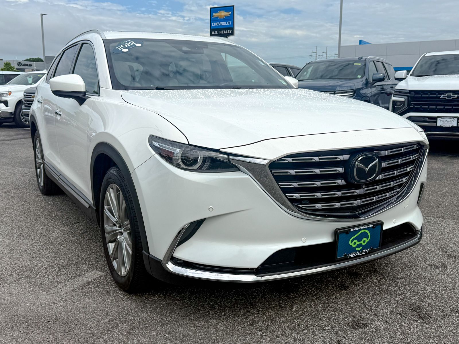 Photo view of 2022 Mazda CX-9 in White