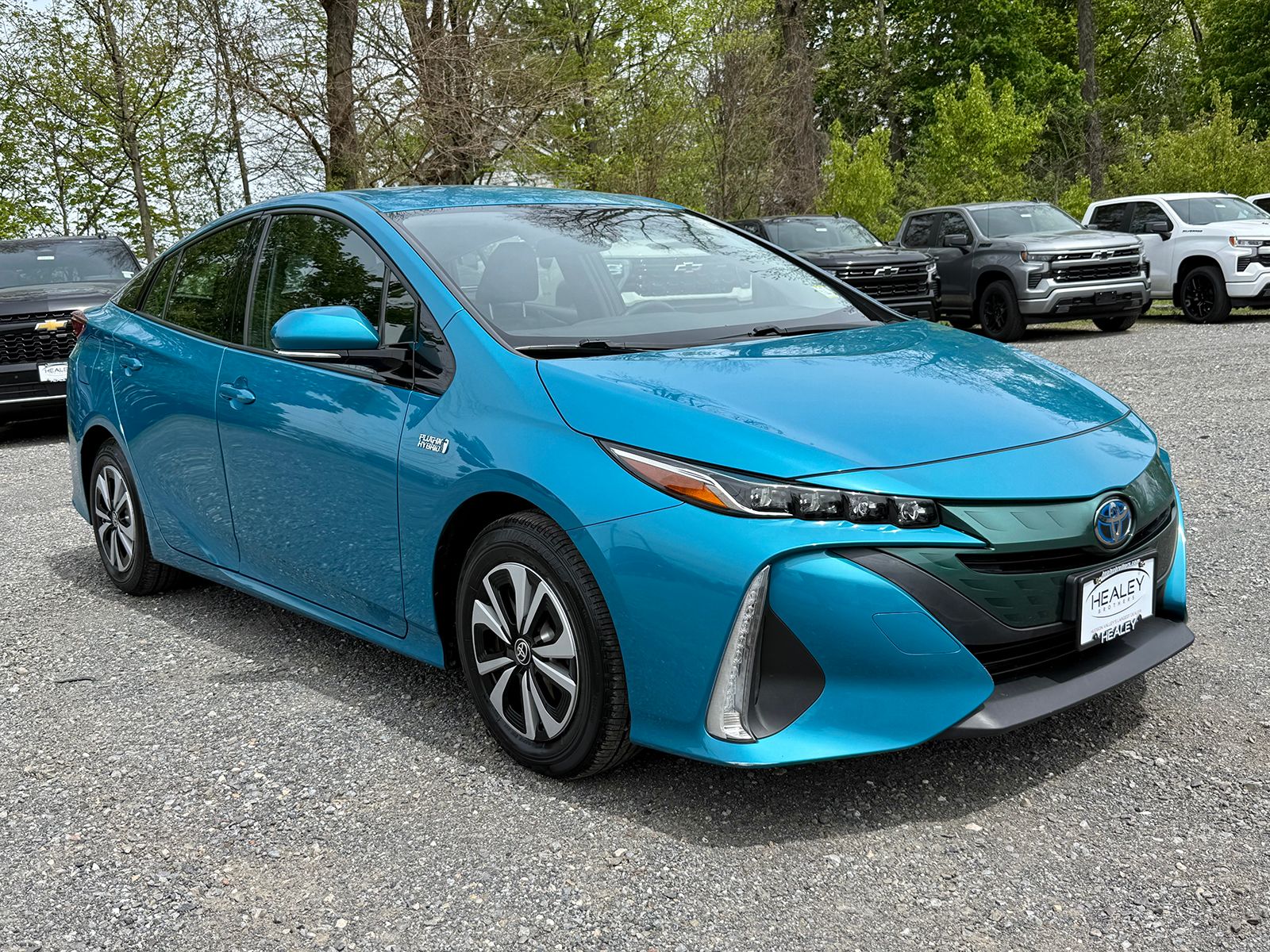 Photo view of 2017 Toyota Prius Prime in Blue