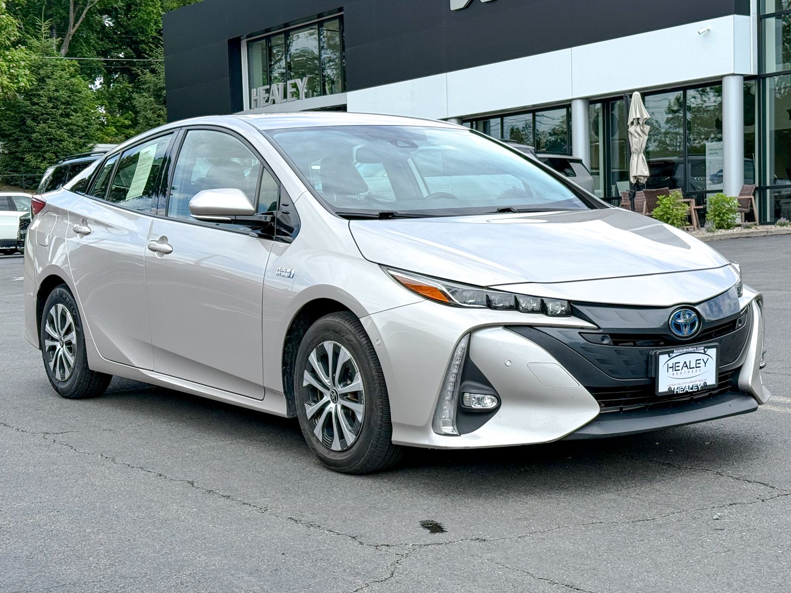 Photo view of 2020 Toyota Prius Prime in Gray