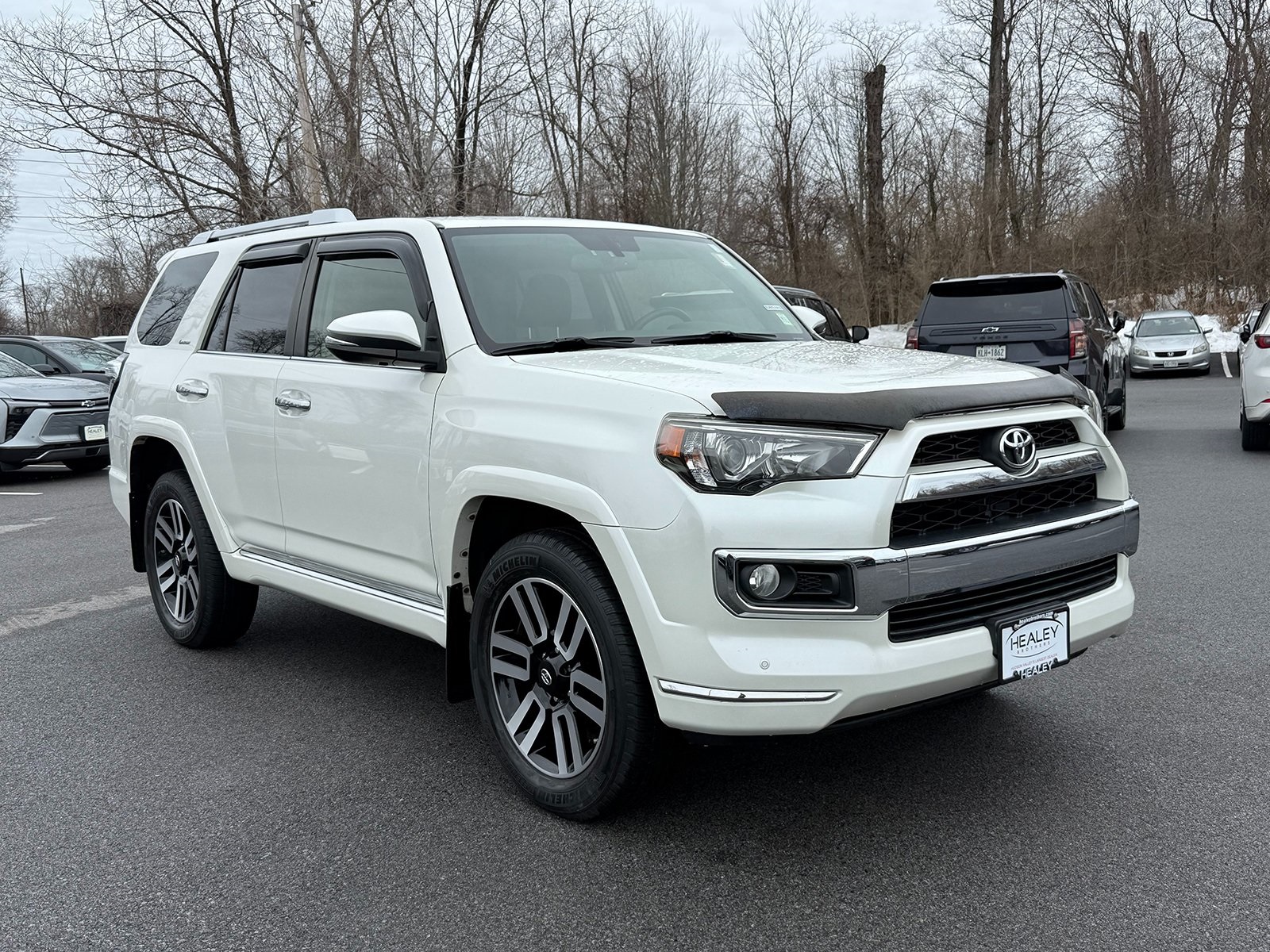 Photo view of 2017 Toyota 4Runner in White