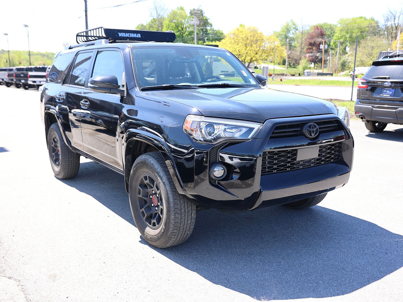 Photo view of 2023 Toyota 4Runner in Black
