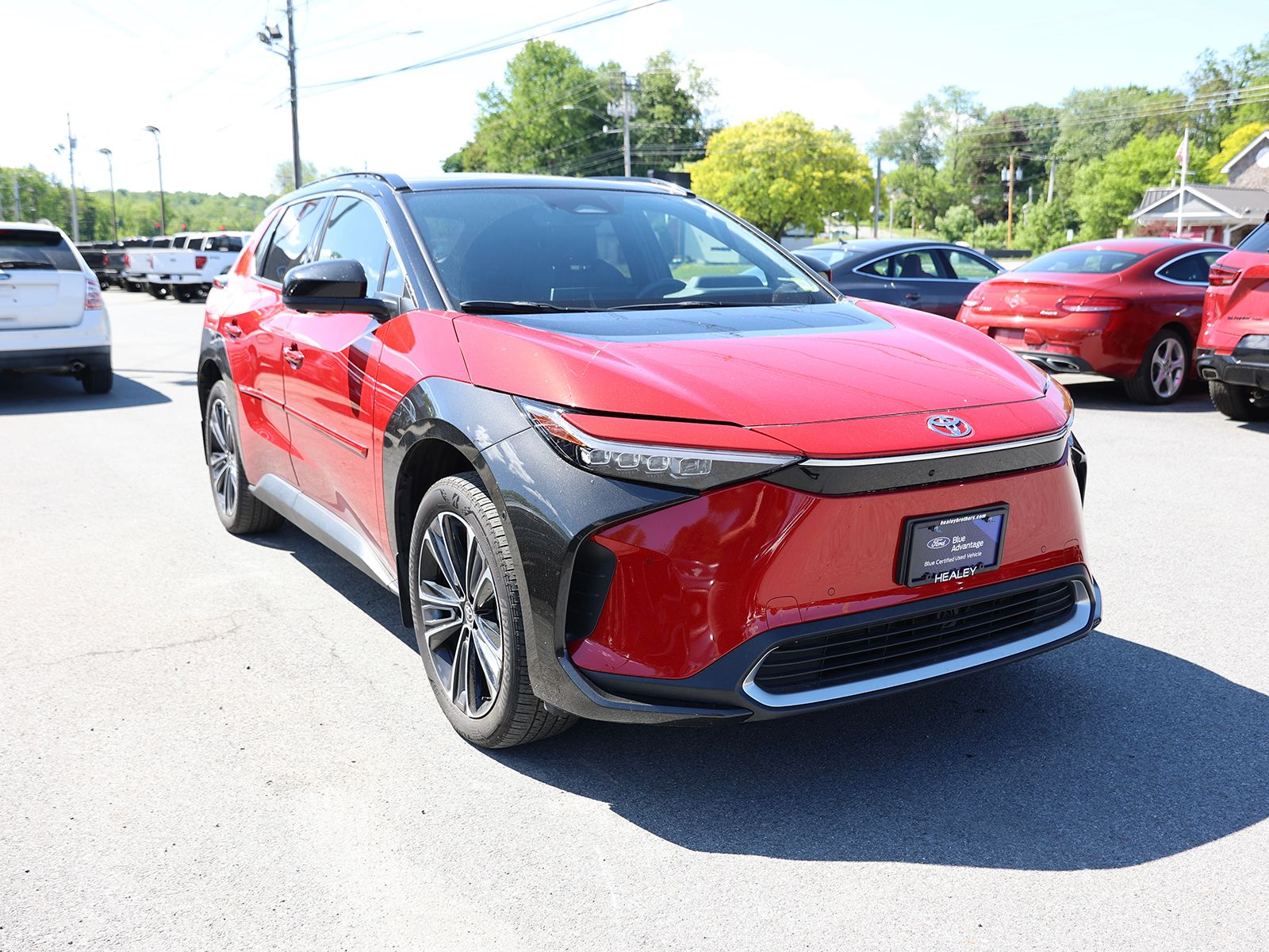 Photo view of 2025 Toyota bZ4X in Red