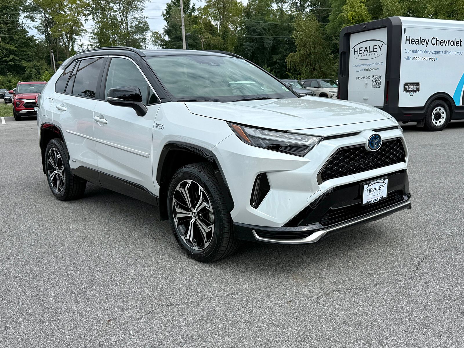 Photo view of 2023 Toyota RAV4 Prime in White
