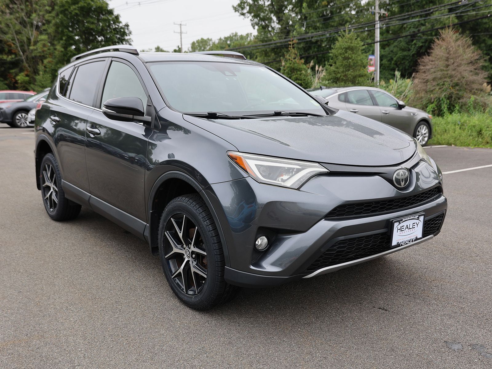 Photo view of 2017 Toyota RAV4 in Gray