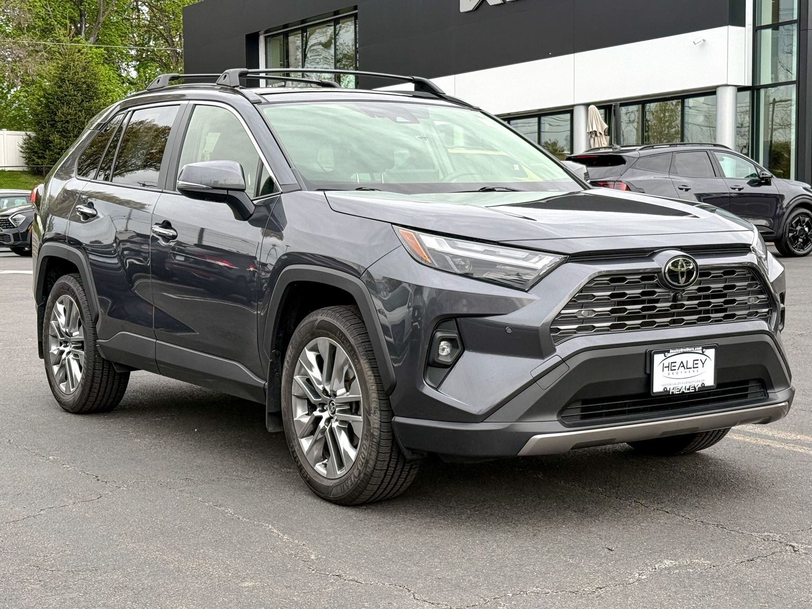 Photo view of 2022 Toyota RAV4 in Gray