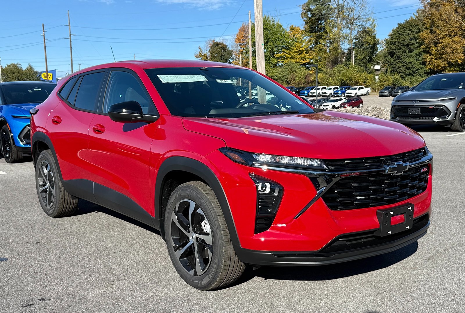 Photo view of 2026 Chevrolet Trax in Red