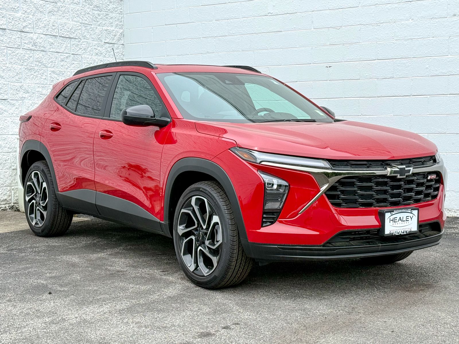 Photo view of 2026 Chevrolet Trax in Red