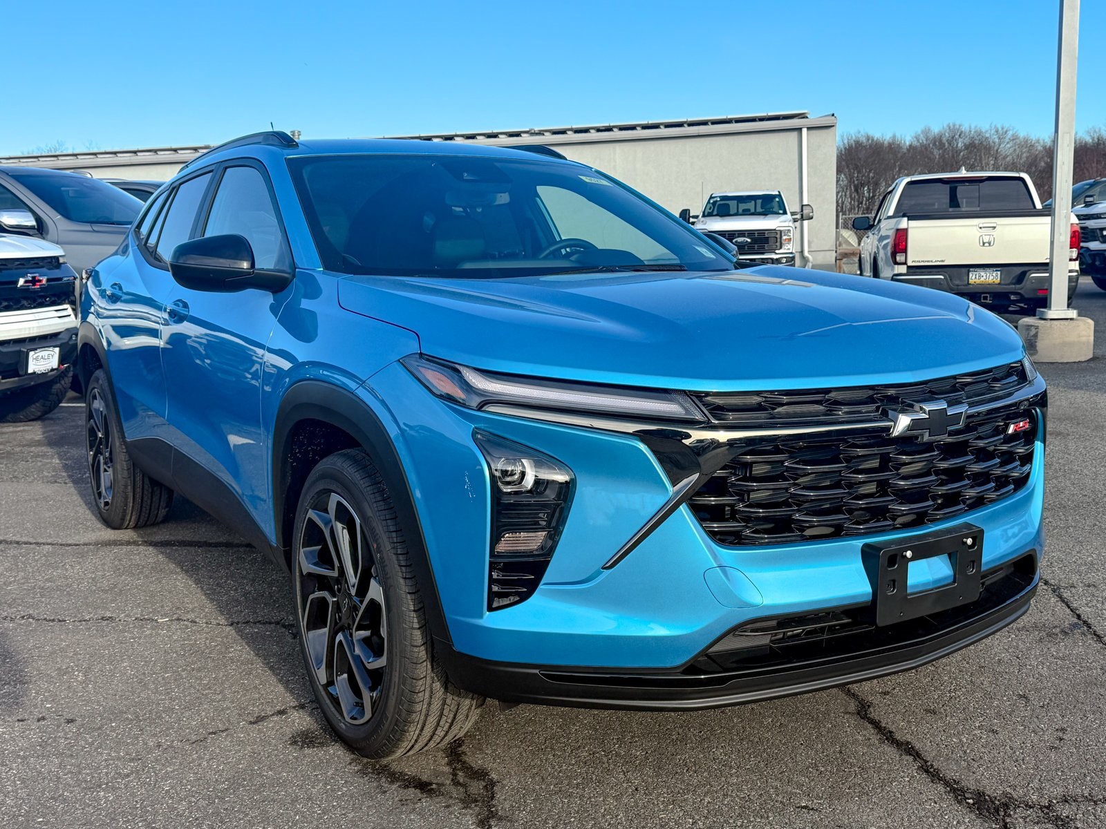 Photo view of 2026 Chevrolet Trax in Blue
