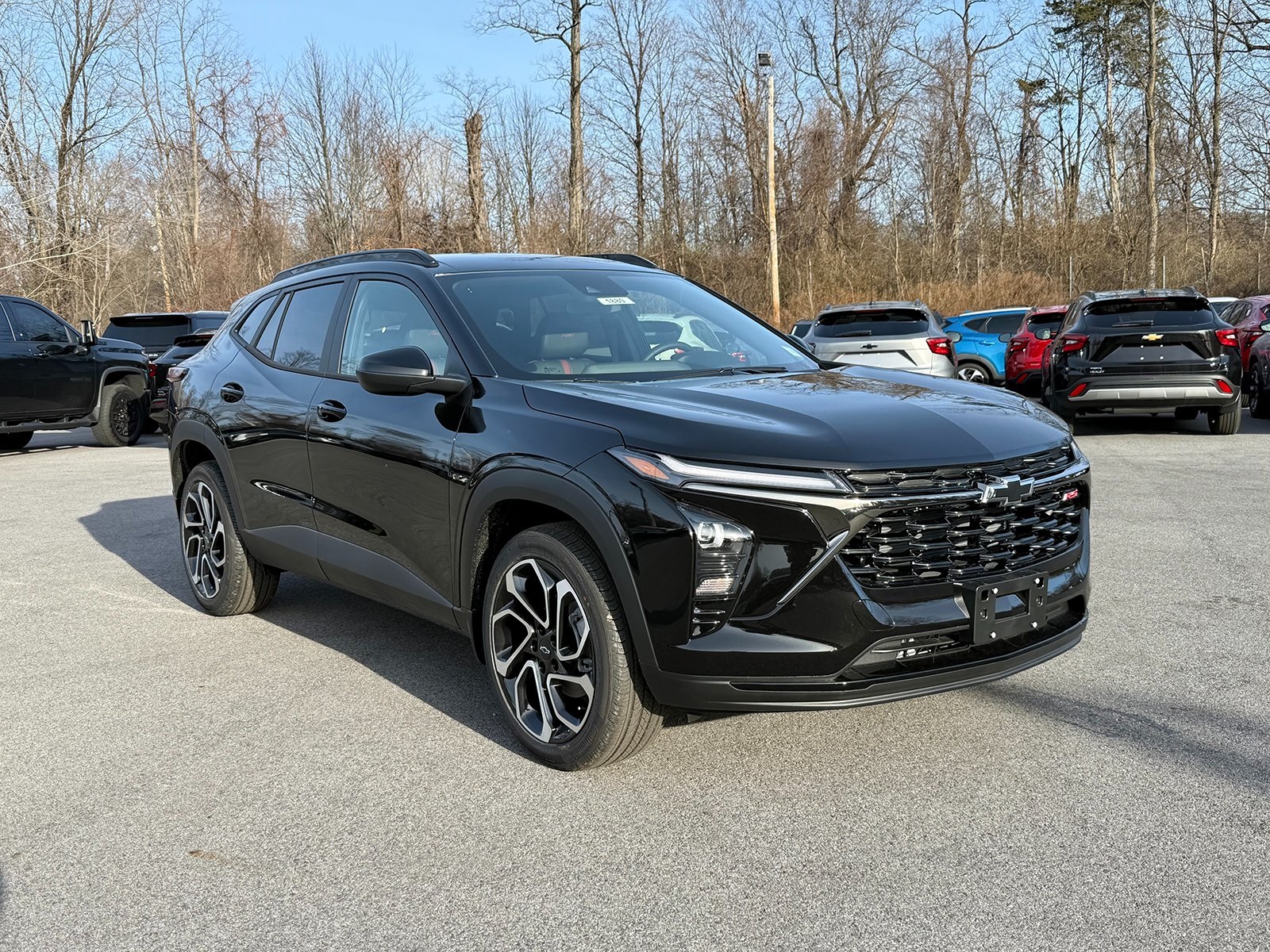 Photo view of 2026 Chevrolet Trax in Black