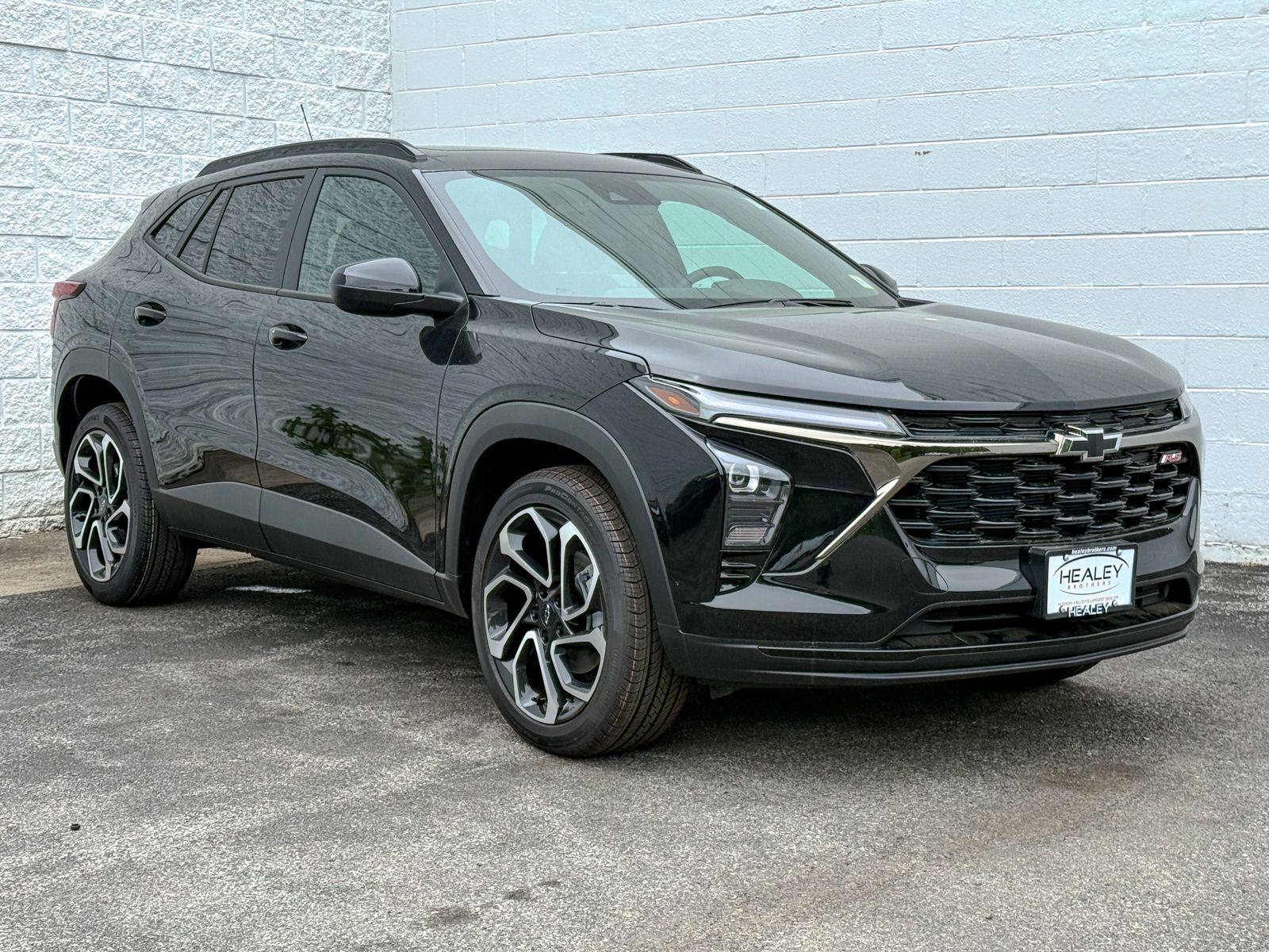 Photo view of 2026 Chevrolet Trax in Black