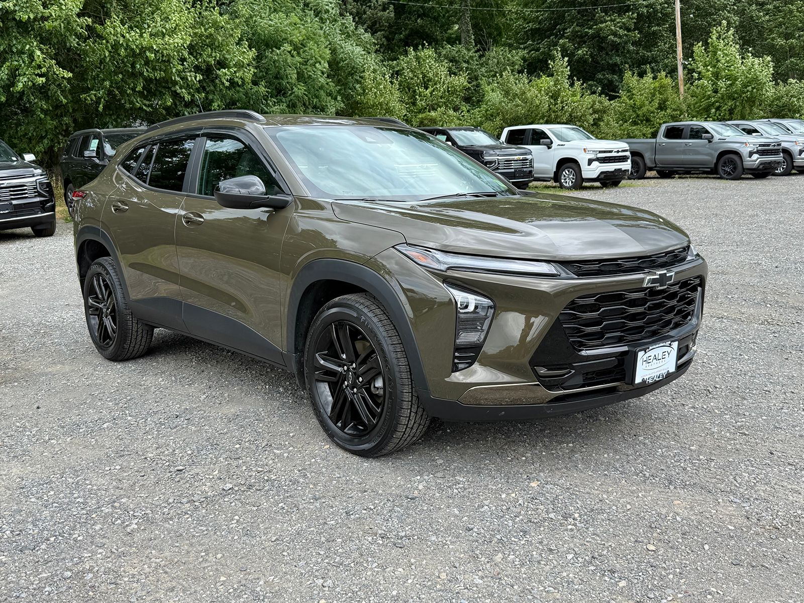 Photo view of 2024 Chevrolet Trax in Brown