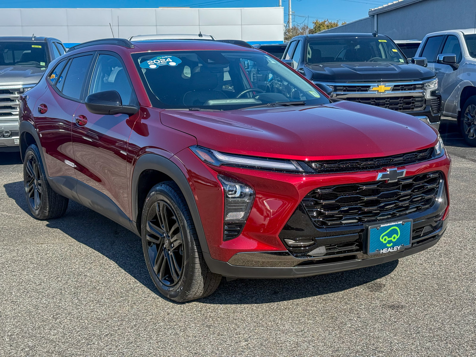 Photo view of 2024 Chevrolet Trax in Red