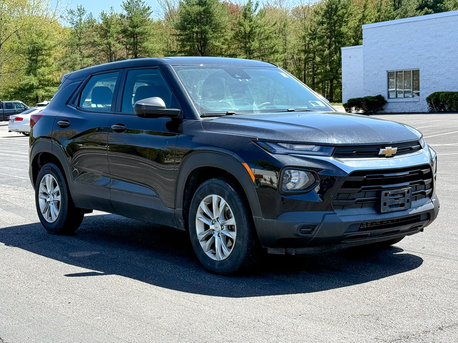 Photo view of 2021 Chevrolet Trailblazer in Black