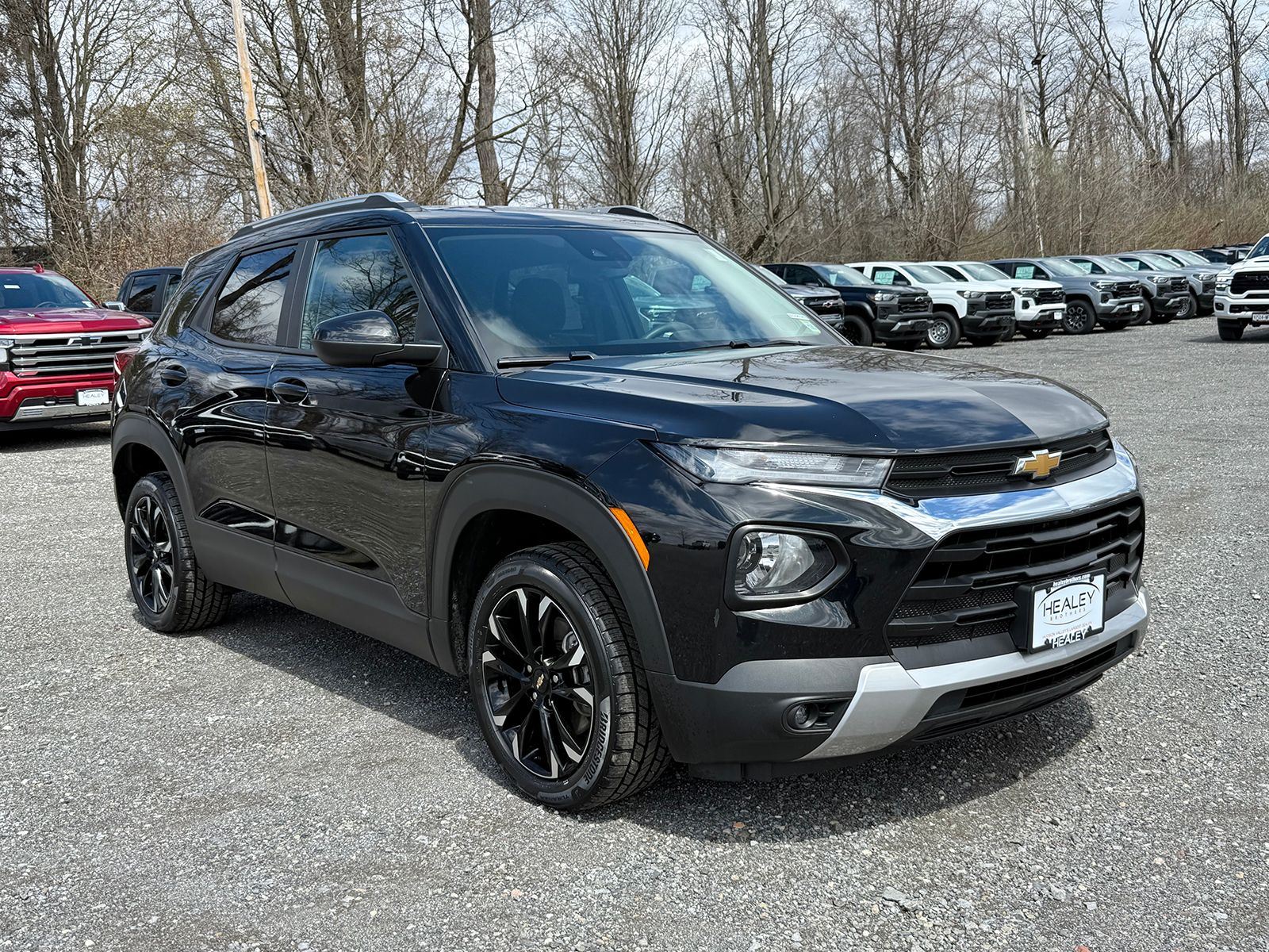Photo view of 2023 Chevrolet Trailblazer in Black
