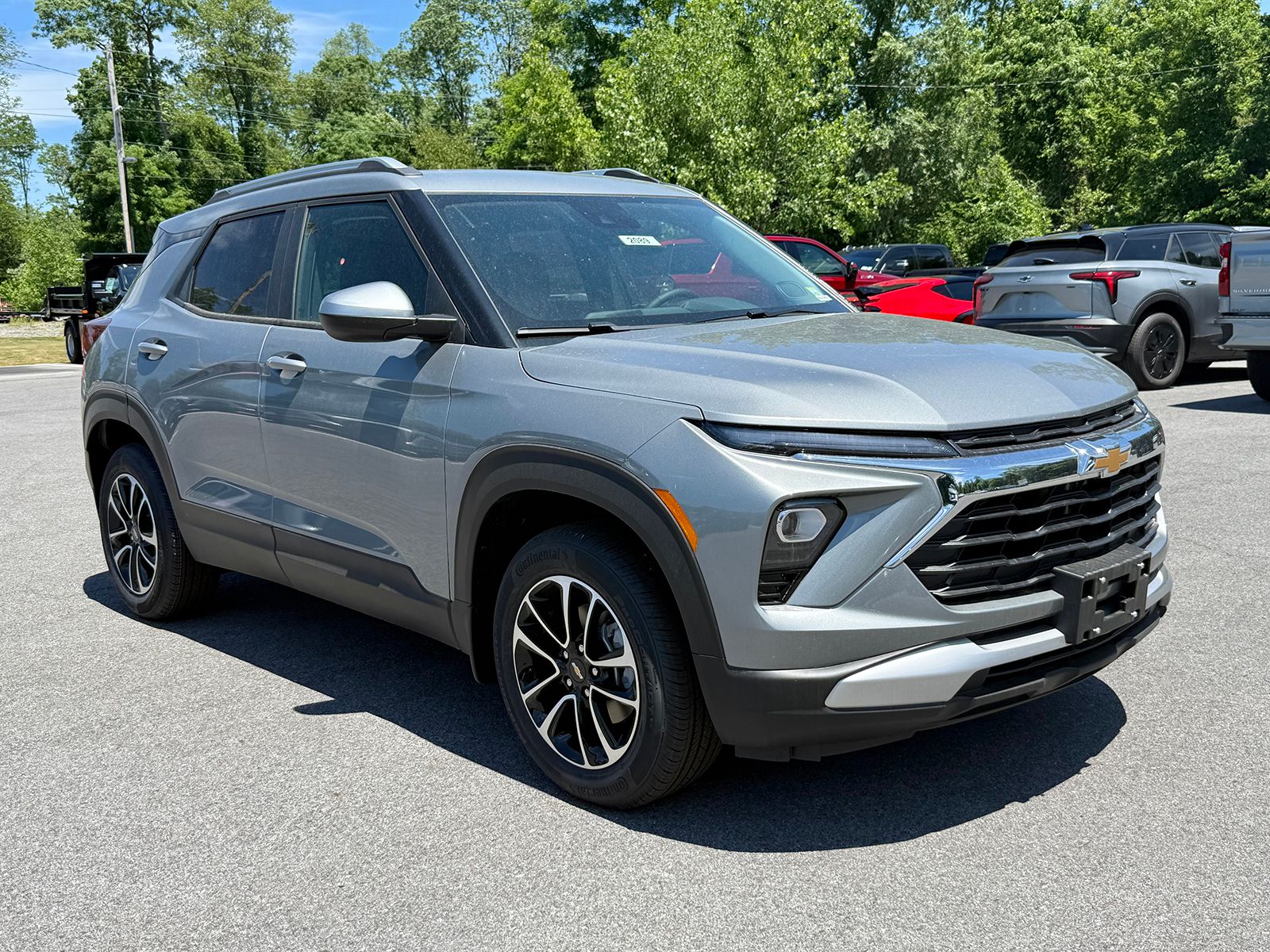 Photo view of 2026 Chevrolet Trailblazer in Gray