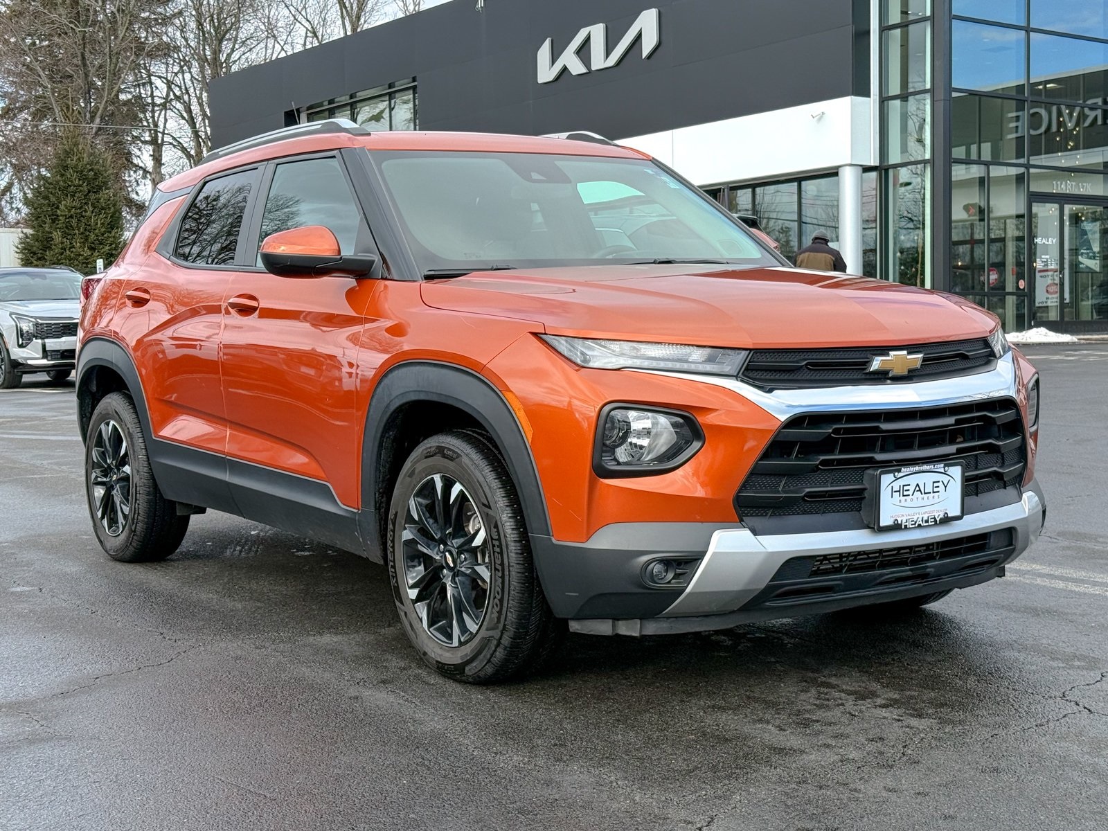 Photo view of 2022 Chevrolet Trailblazer in Orange