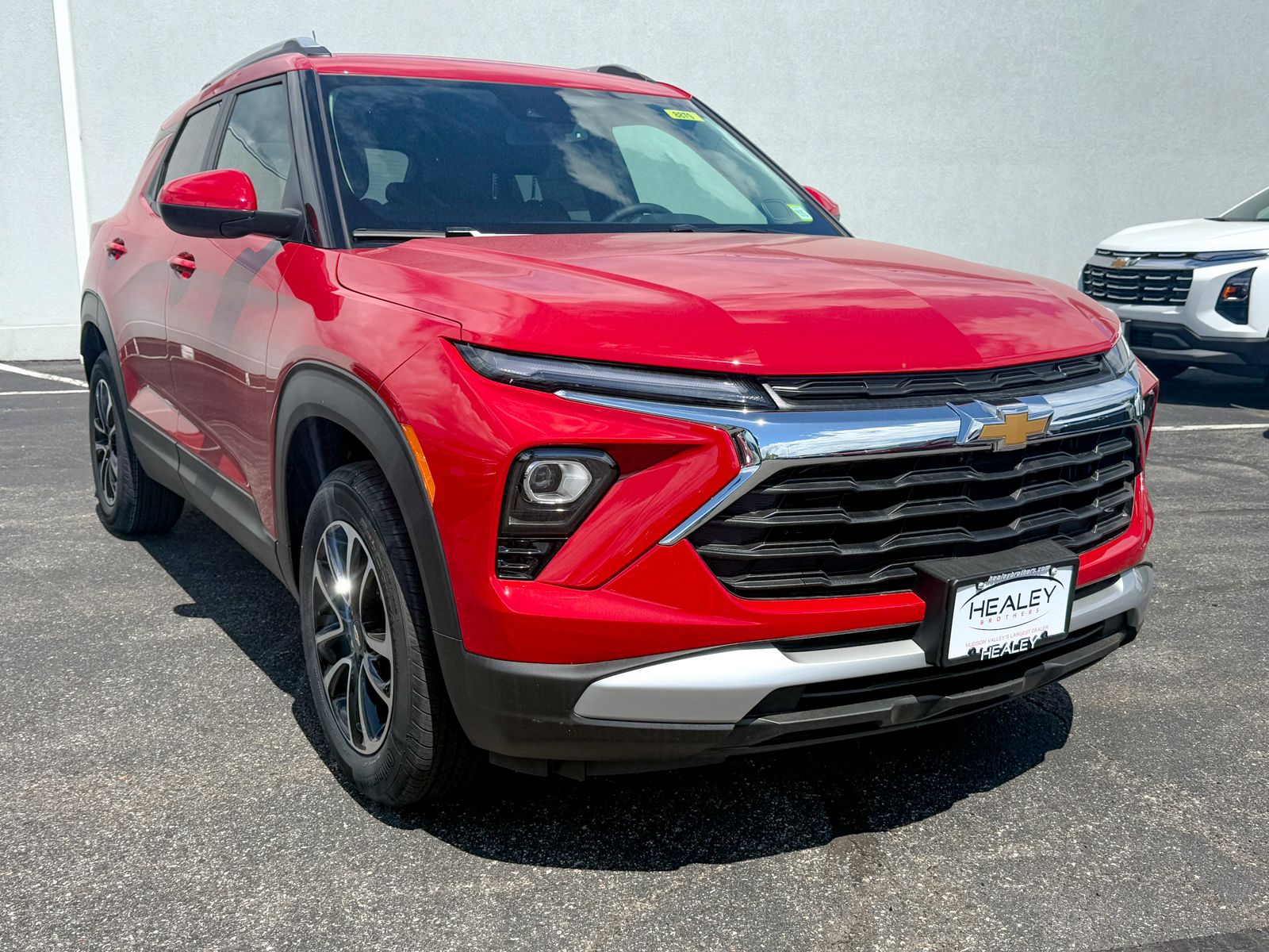 Photo view of 2026 Chevrolet Trailblazer in Red