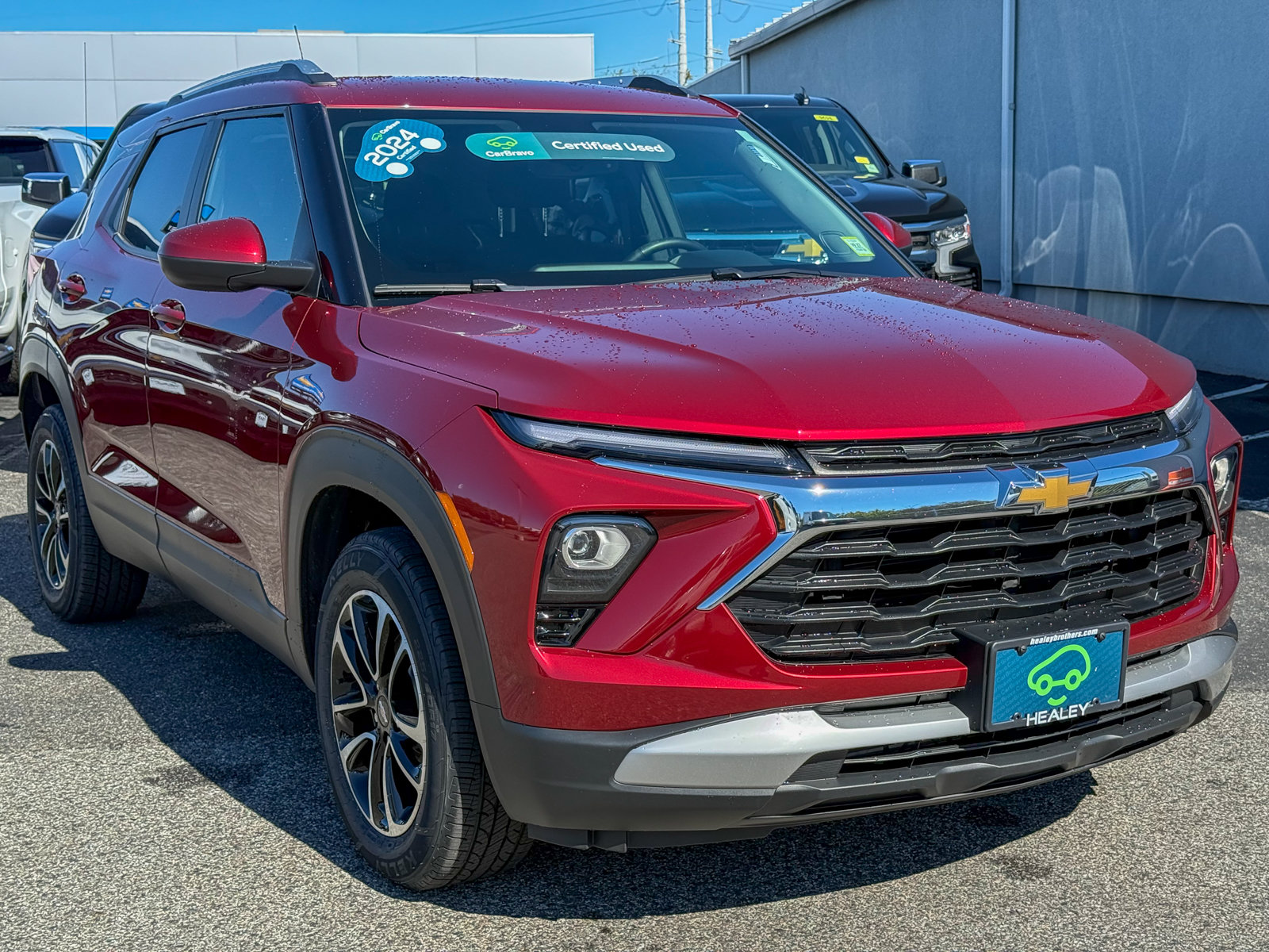 Photo view of 2024 Chevrolet Trailblazer in Red