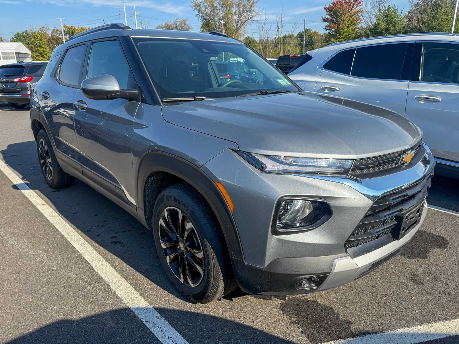 Photo view of 2023 Chevrolet Trailblazer in Gray