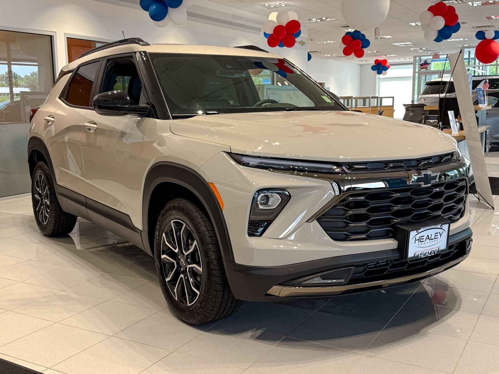 Photo view of 2026 Chevrolet Trailblazer in Tan