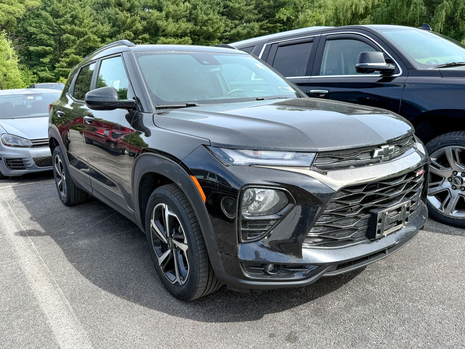 Photo view of 2023 Chevrolet Trailblazer in Black