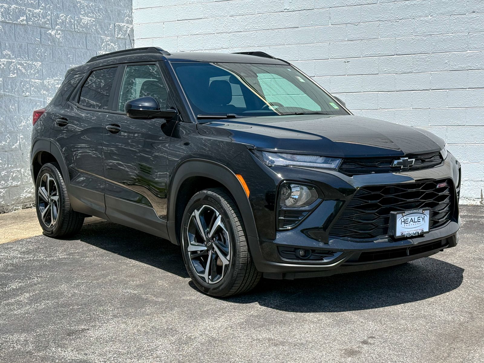 Photo view of 2023 Chevrolet Trailblazer in Black