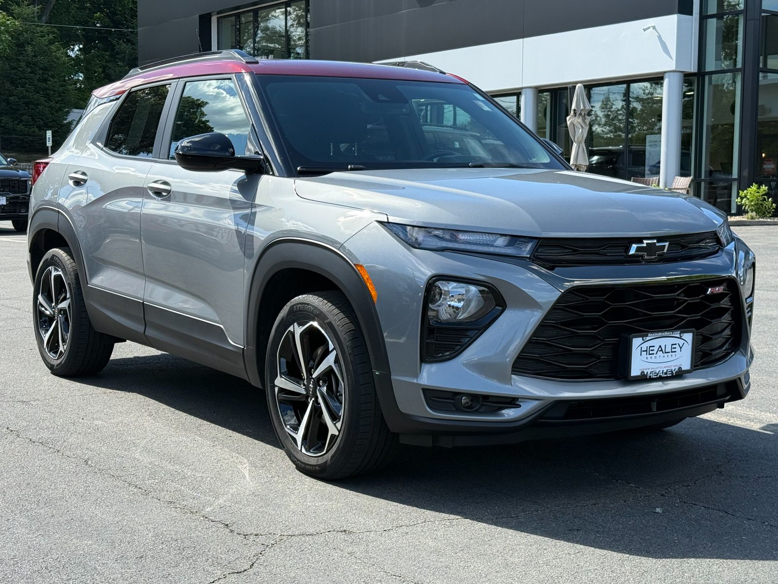 Photo view of 2023 Chevrolet Trailblazer in Gray