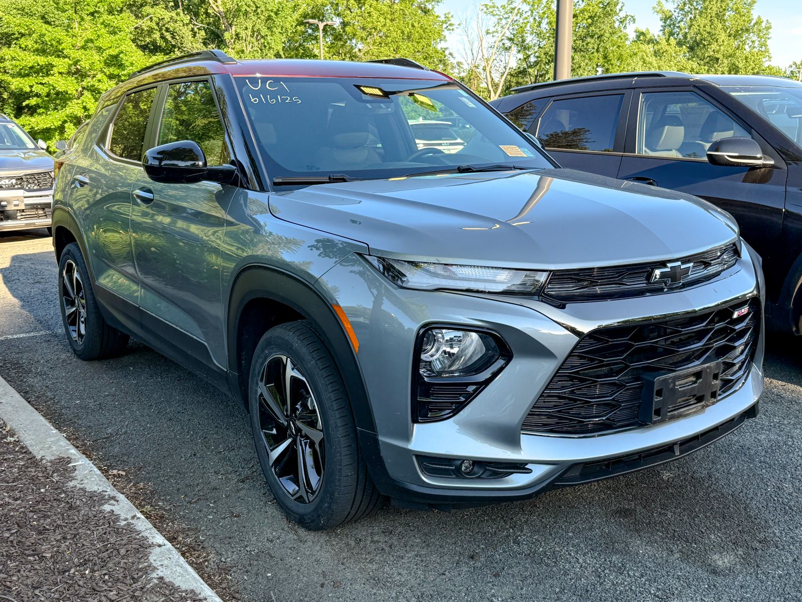 Photo view of 2023 Chevrolet Trailblazer in Gray