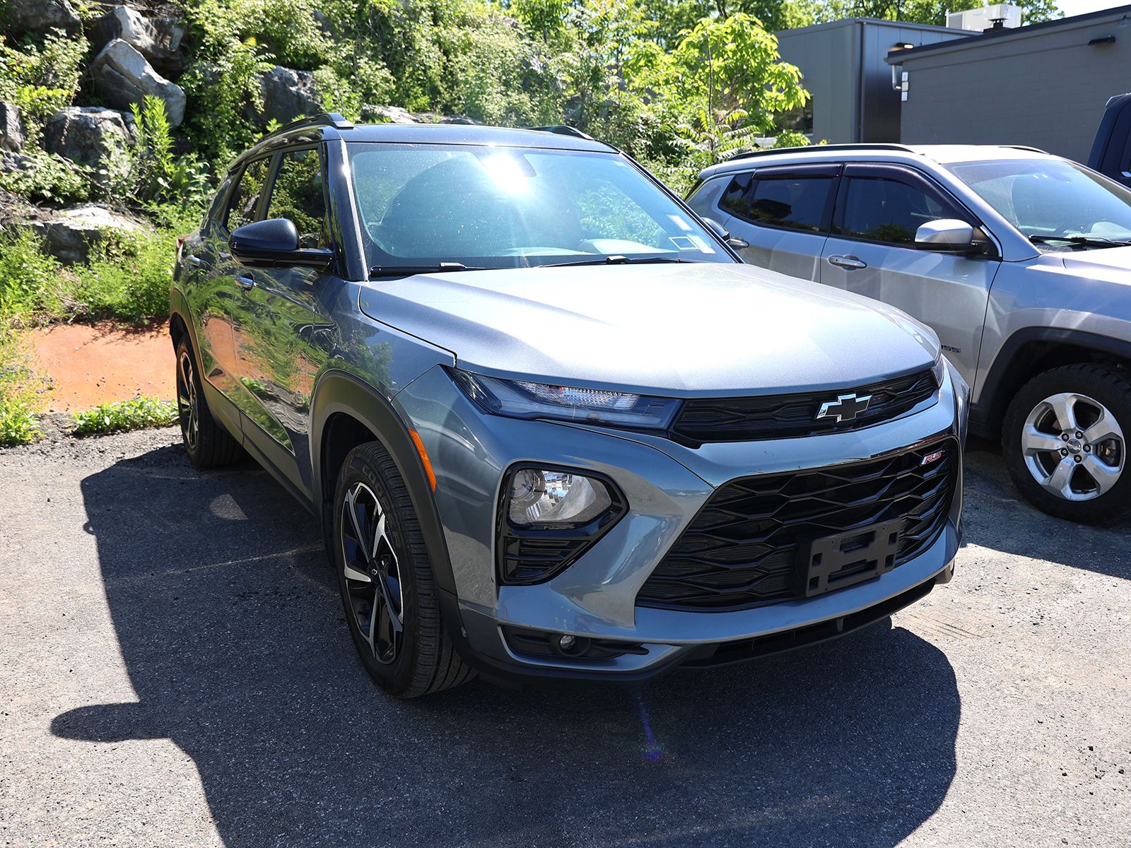 Photo view of 2022 Chevrolet Trailblazer in Silver