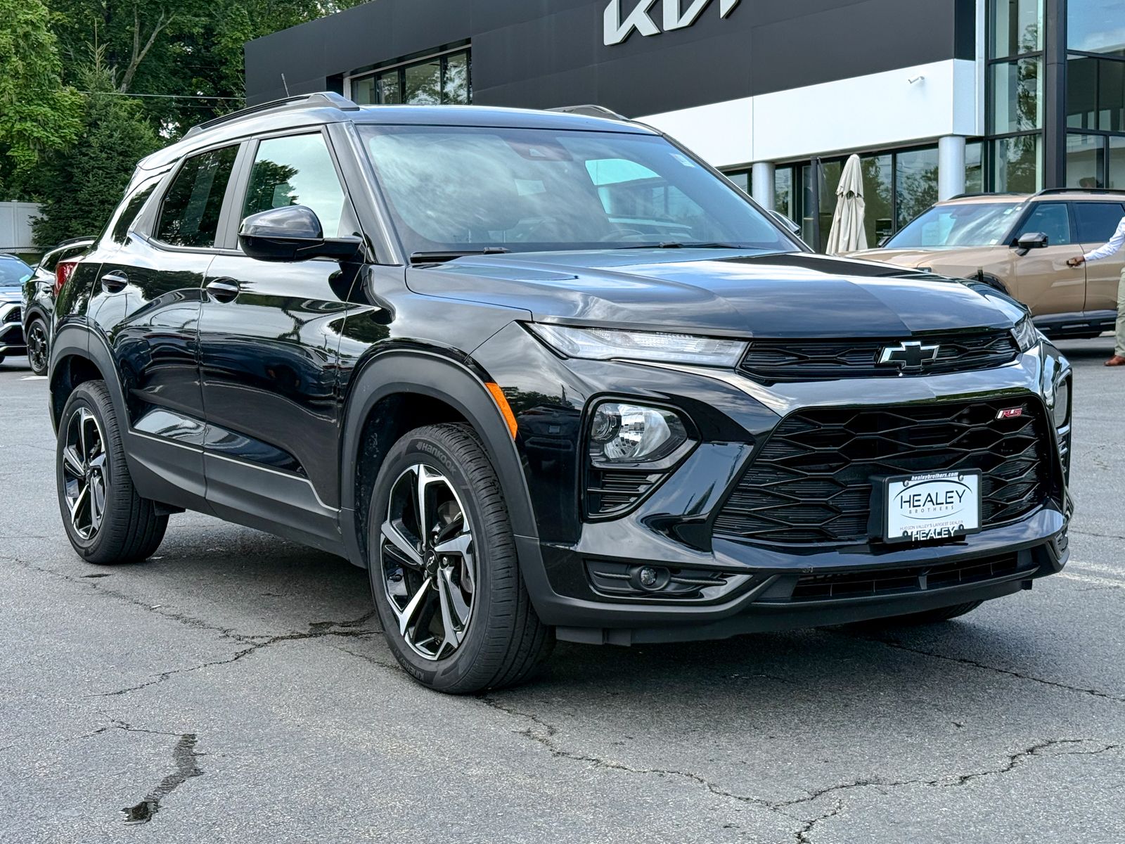 Photo view of 2023 Chevrolet Trailblazer in Black
